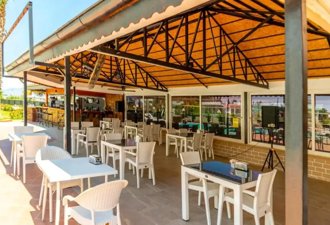 Restauracja i jedzenie w hotelu New Garden