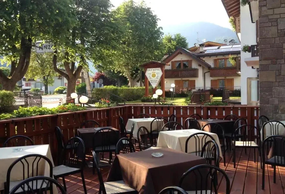 Restauracja i jedzenie w hotelu Olimpic Regina