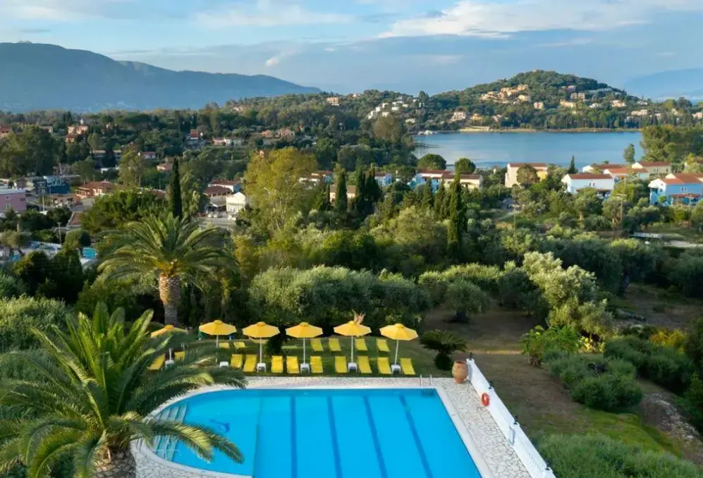 Widok z hotelu Paradise Corfu