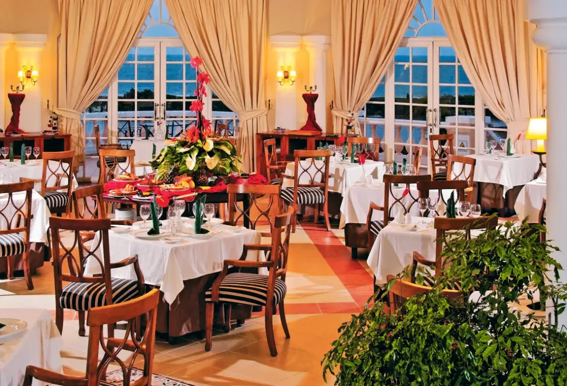 Restauracja i jedzenie w hotelu Paradisus Princesa del Mar