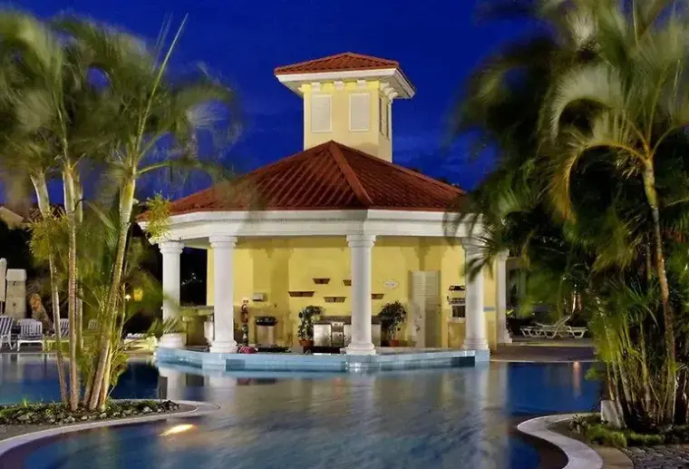 Basen w hotelu Paradisus Princesa del Mar