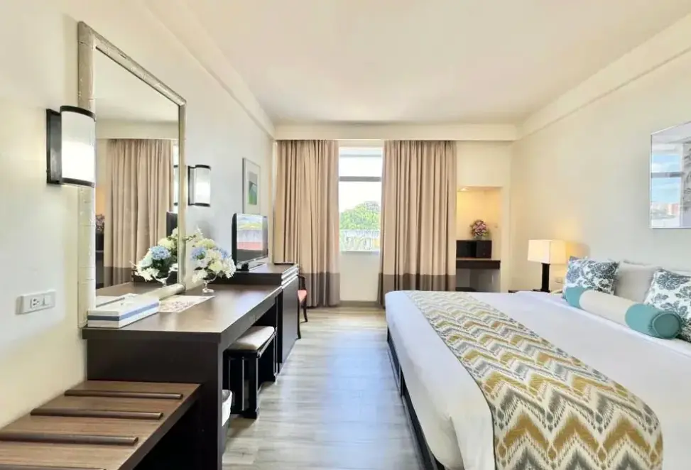 Pokój w hotelu Phuket Merlin