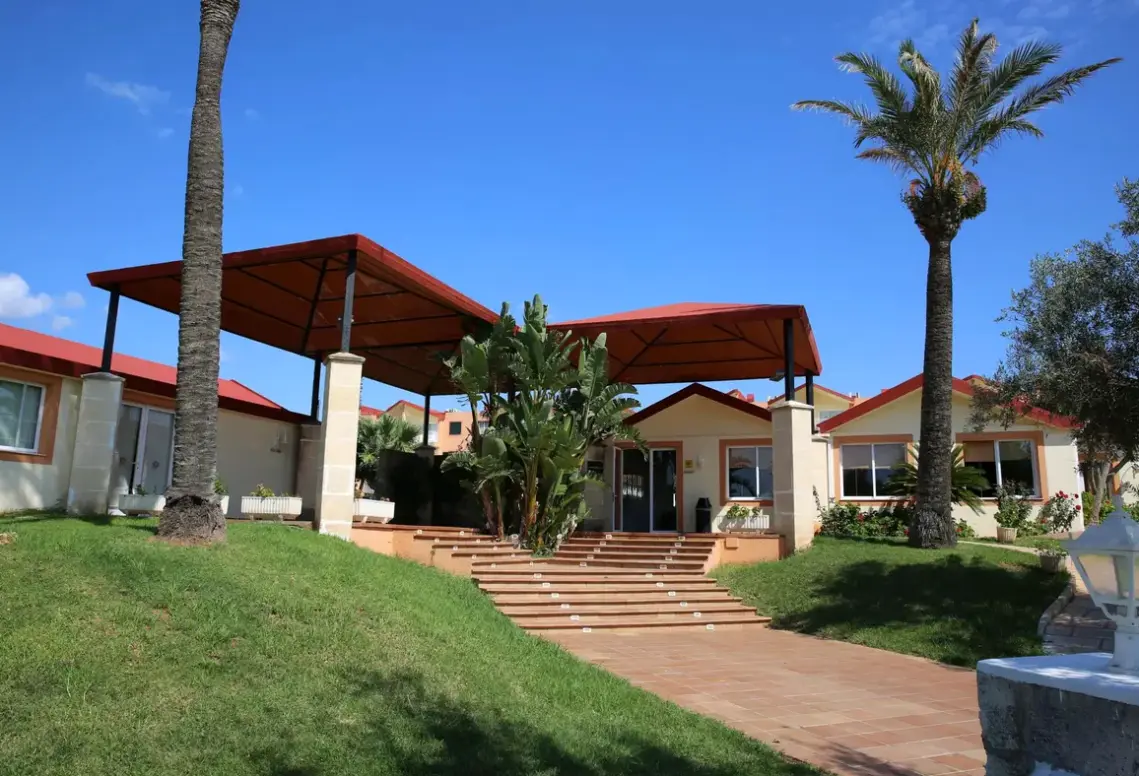 Hotel Pierre & Vacances Menorca Cala Blanes
