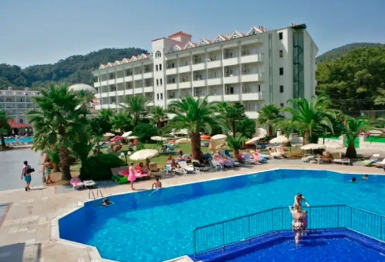 Basen w hotelu Pineta (Marmaris)