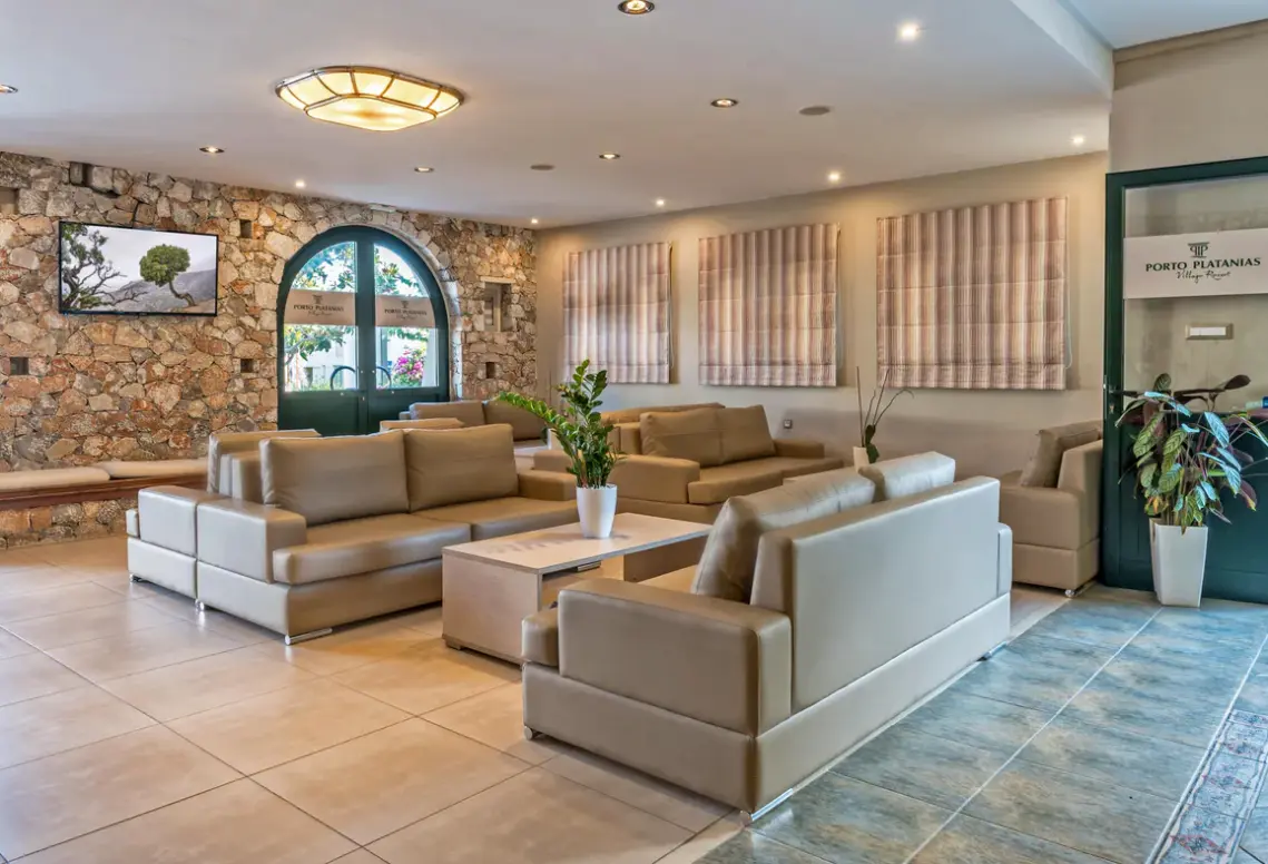 Lobby hotelu Porto Platanias Village