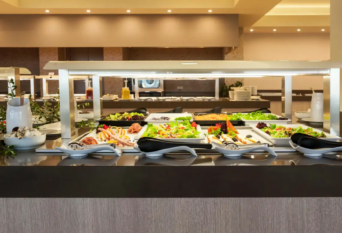 Restauracja i jedzenie w hotelu Porto Platanias Village