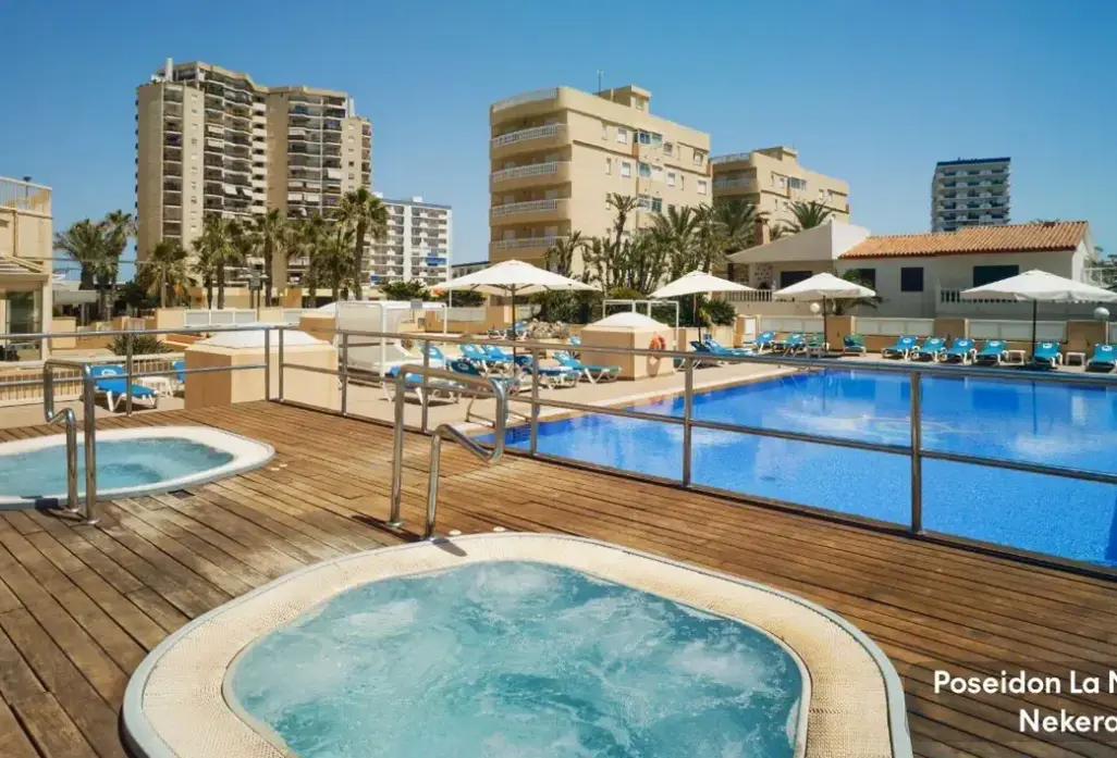 Basen w hotelu Poseidon La Manga & SPA