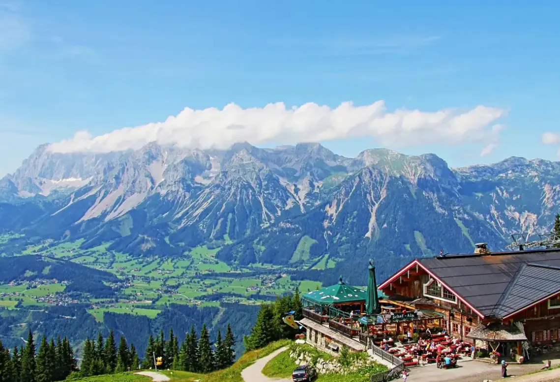 Widok z hotelu Post (Ramsau am Dachstein)