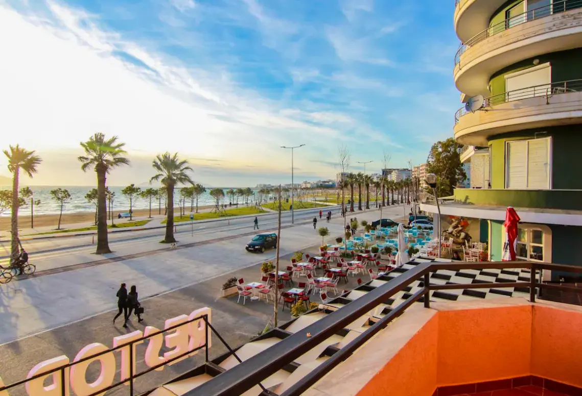 Restauracja i jedzenie w hotelu Primavera (Vlora)