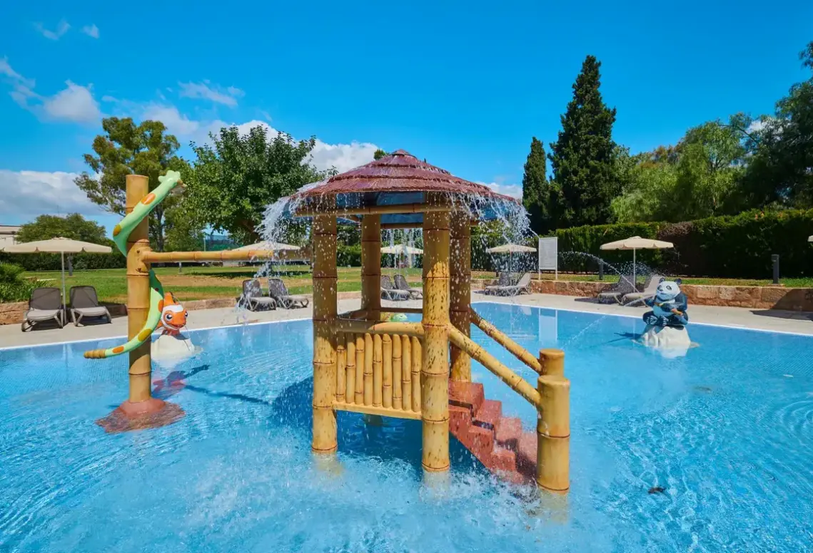 Basen w hotelu Protur Badia Park Aparthotel