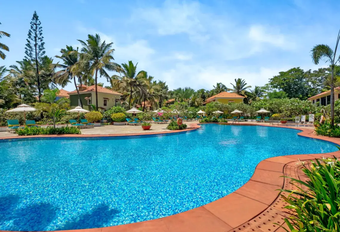 Basen w hotelu Radisson Blu Resort (Goa)