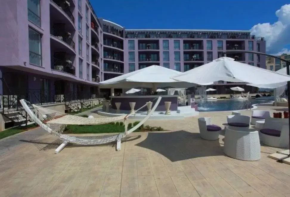 Basen w hotelu Rainbow 3 Resort Club