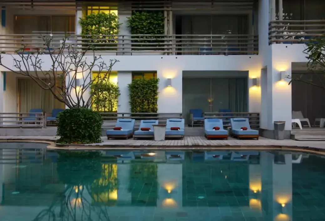 Basen w hotelu Ramada Phuket Southsea