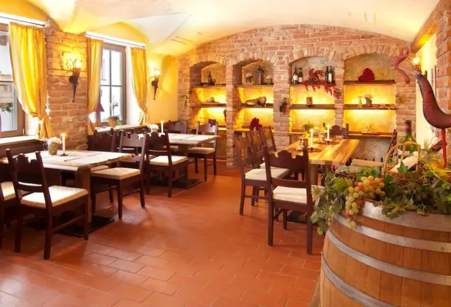 Restauracja i jedzenie w hotelu Regina (Nauders)