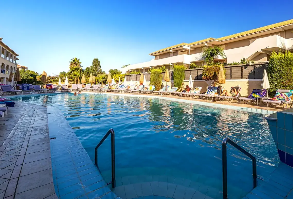 Basen w hotelu Roseland (Zakynthos)