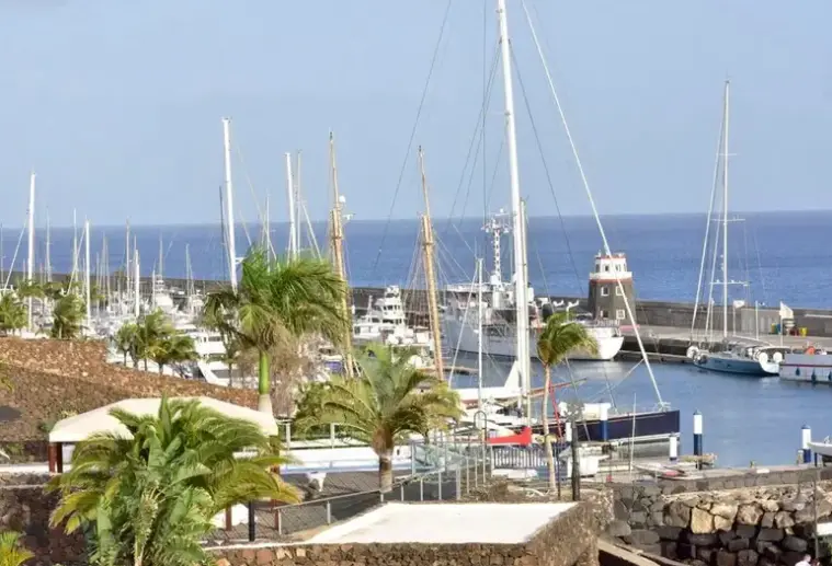 Widok z hotelu Royal Marina Suites