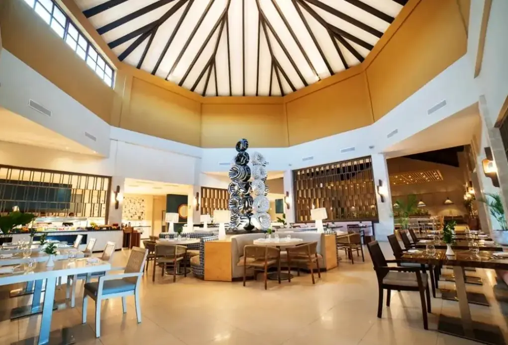 Restauracja i jedzenie w hotelu Royalton Punta Cana
