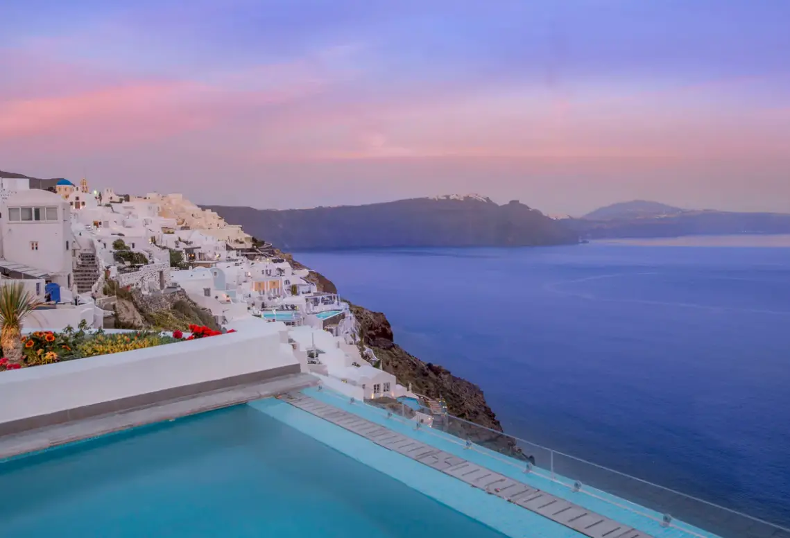 Widok z hotelu Santorini Secret Suites & Spa