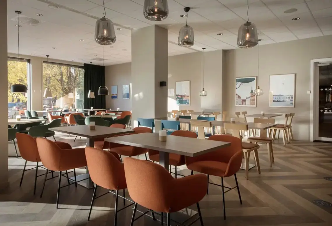 Restauracja i jedzenie w hotelu Scandic Helsfyr
