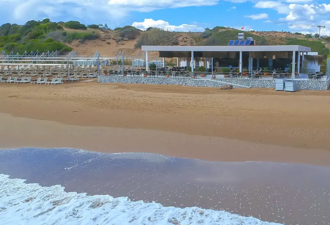 Plaża przy hotelu Seashell Vega (ex. Side Crown Sunshine)