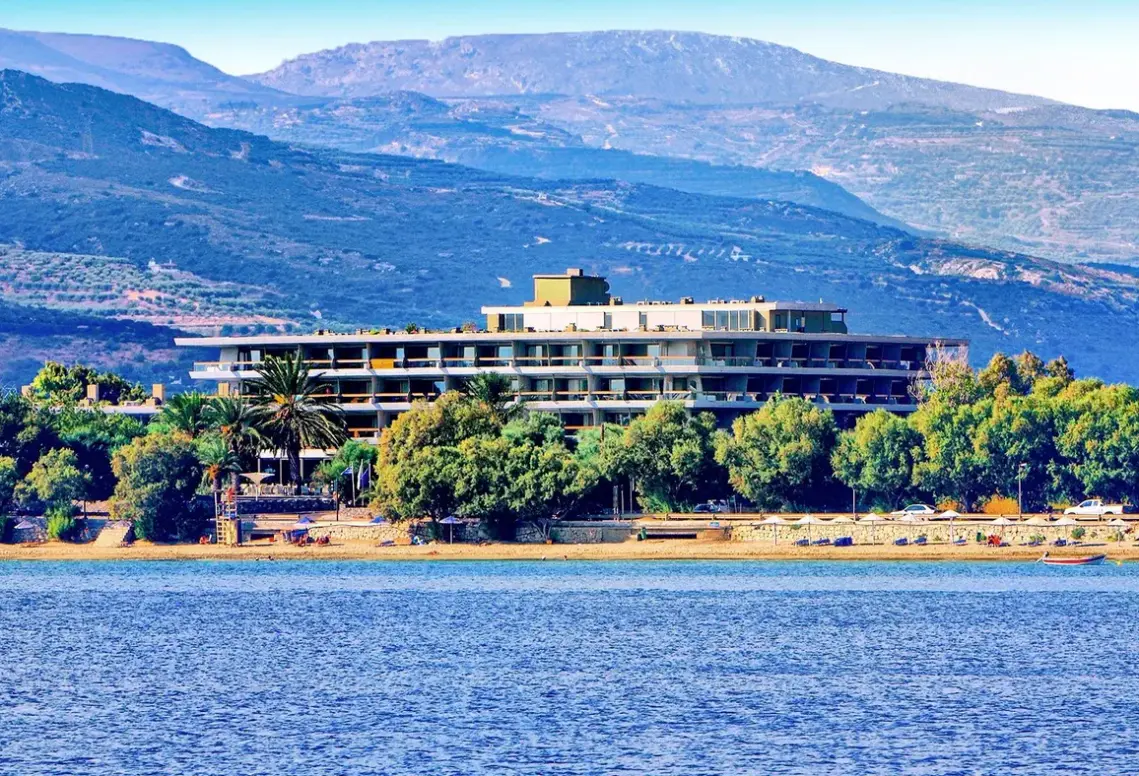 Plaża przy hotelu Sitia Beach