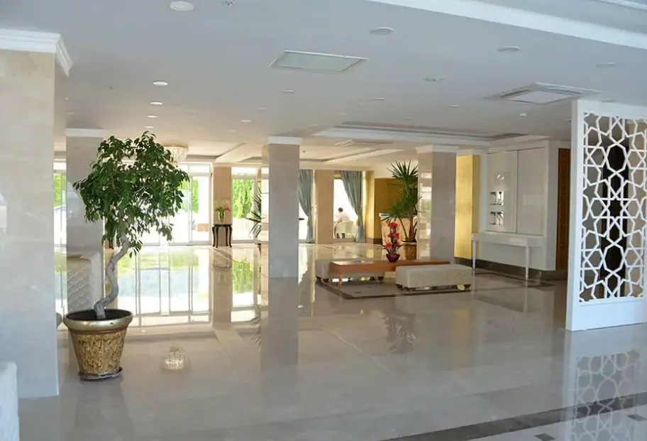 Lobby hotelu SL La Perla (Kemer)