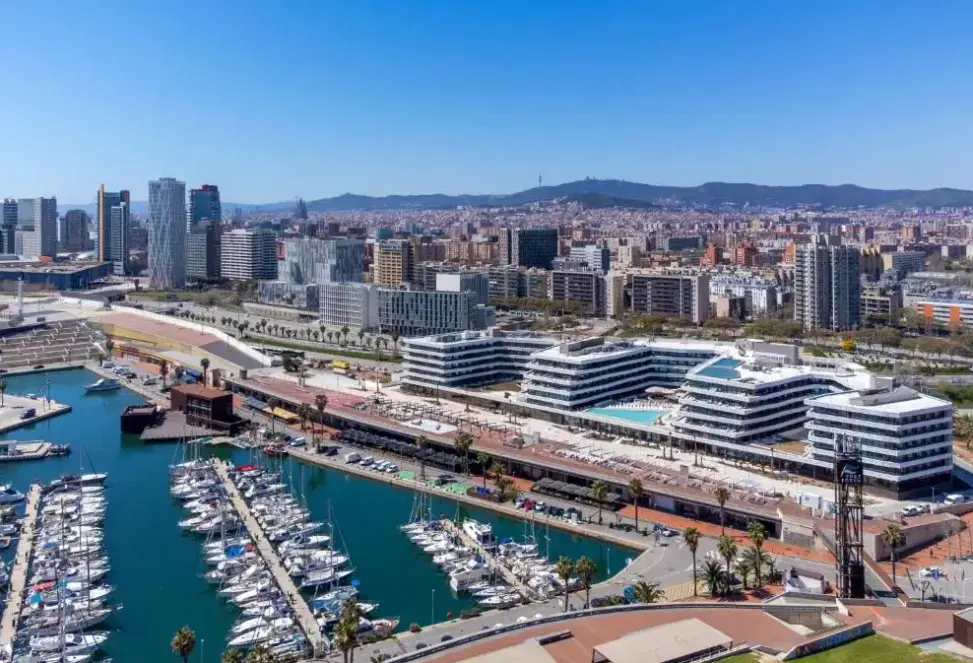 Widok z hotelu Sls Barcelona