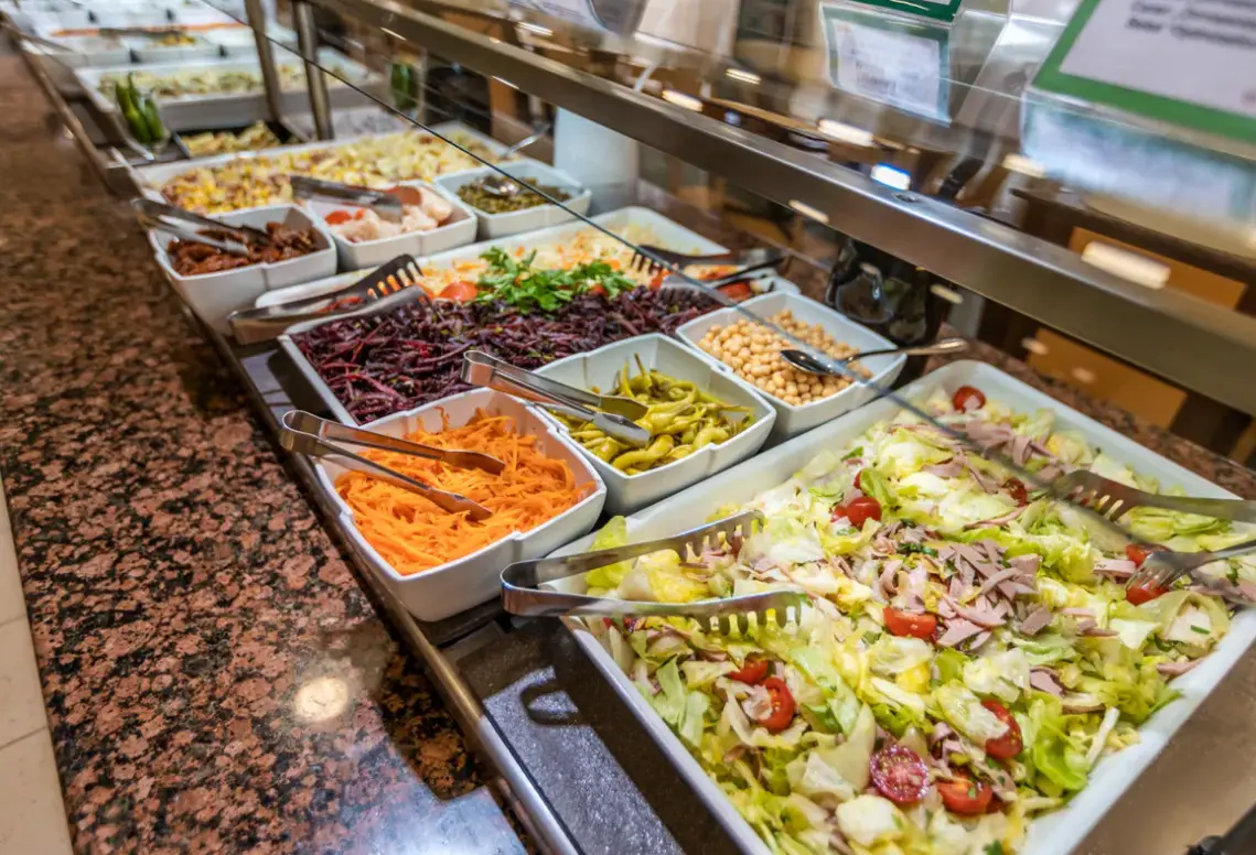 Restauracja i jedzenie w hotelu Sol Nessebar Mare
