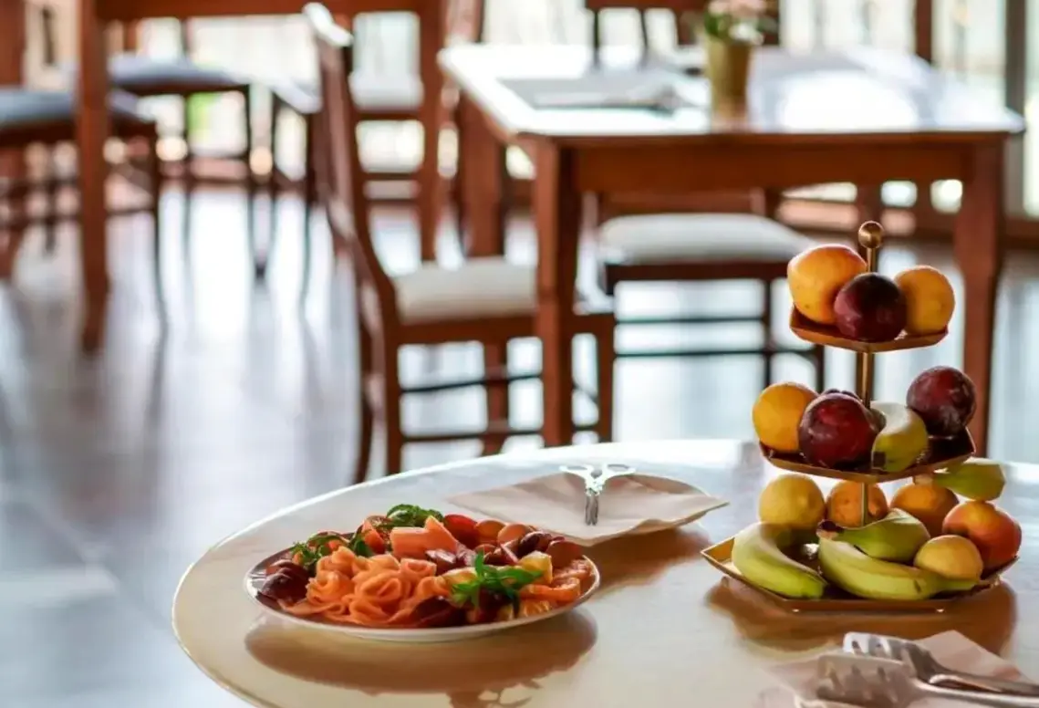 Restauracja i jedzenie w hotelu Solanas