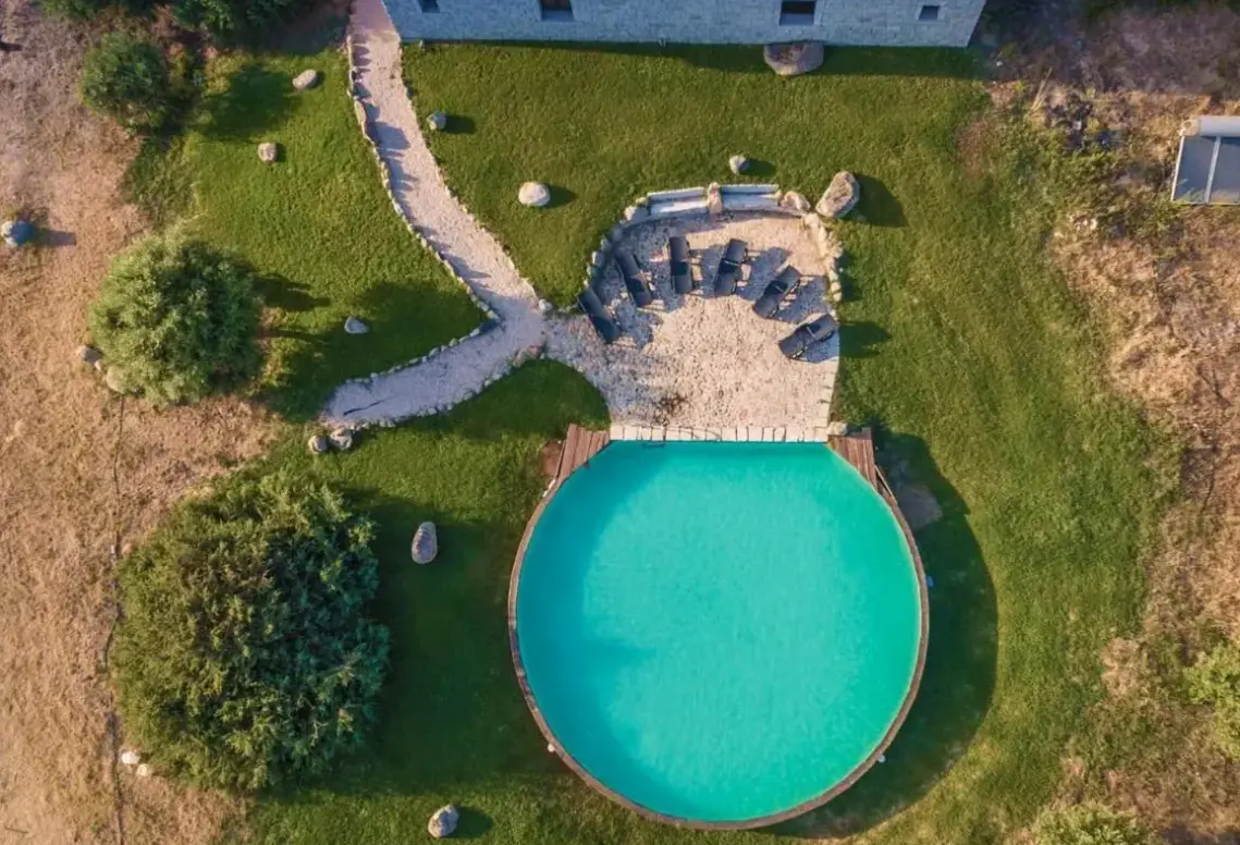 Basen w hotelu Stazzi di Gallura Li Scalitti
