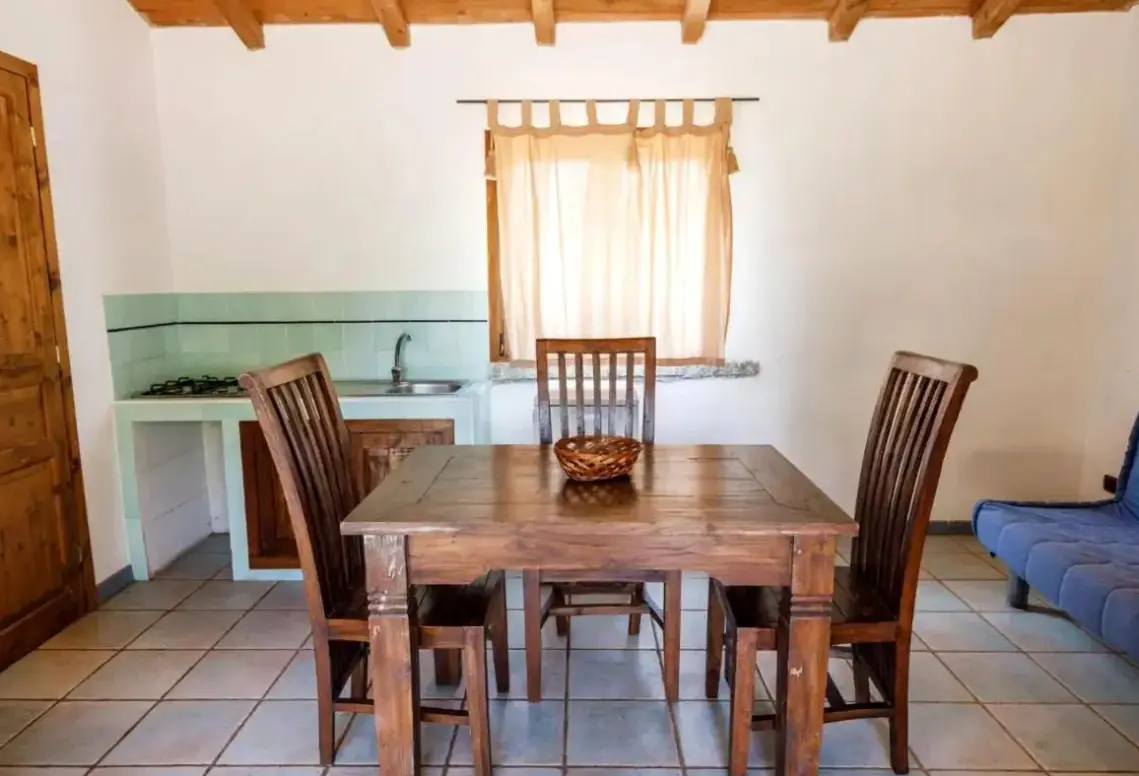 Restauracja i jedzenie w hotelu Stazzi di Gallura Mare dei Ginepri