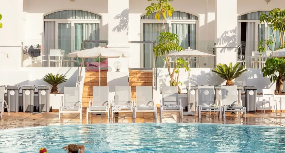 Basen w hotelu Sunwing Resort Fanabe