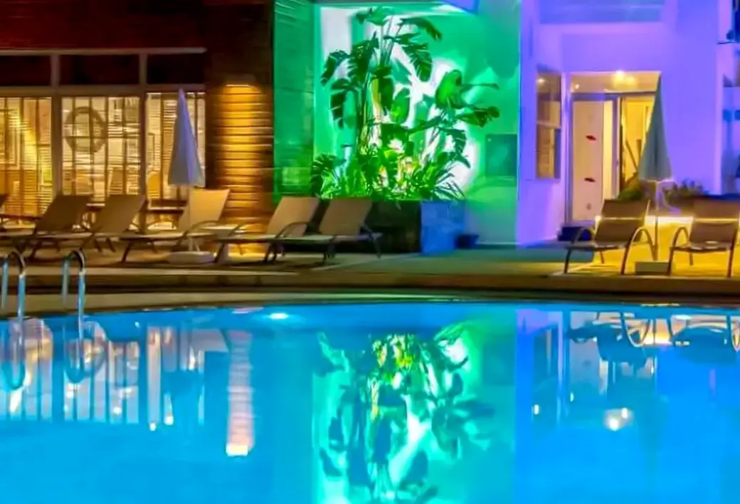 Basen w hotelu Supreme Beach Icmeler (ex. Munamar Beach Residence)