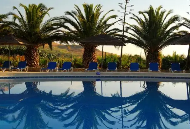Basen w hotelu Ta' Frenc