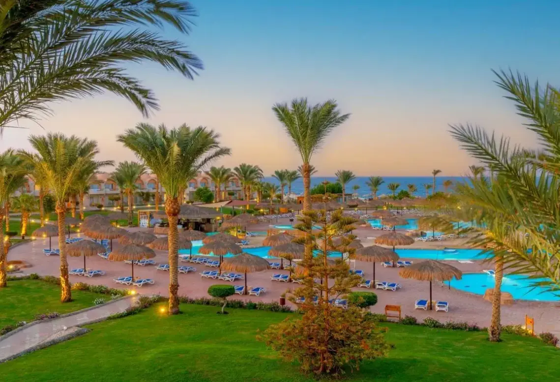 Basen w hotelu Three Corners Sea Beach