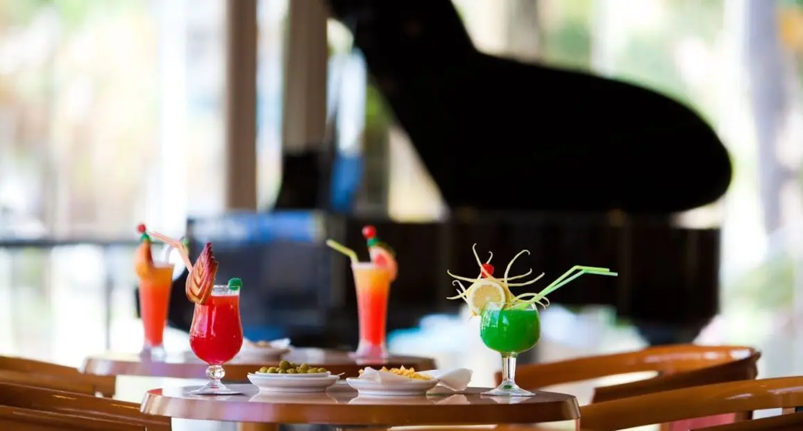 Restauracja i jedzenie w hotelu Tigotan Lovers & Friends