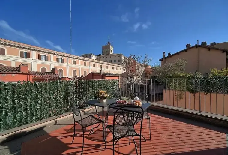 Hotel Trevi Palace Luxury Apartments w Włochy (Rzym) - oferta last minute