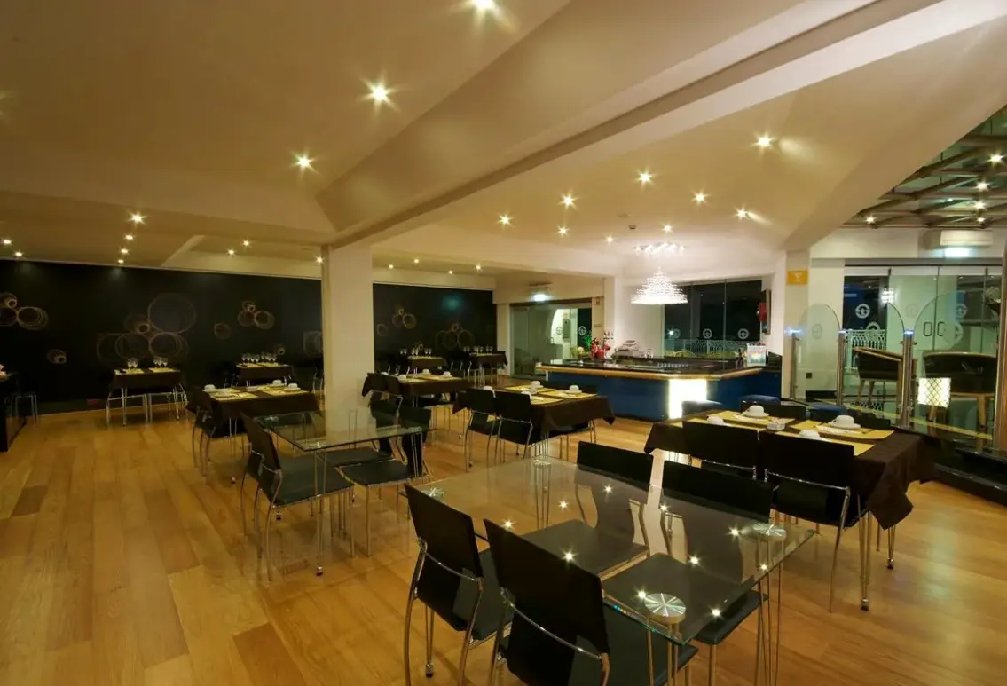 Restauracja i jedzenie w hotelu Tropical Sol