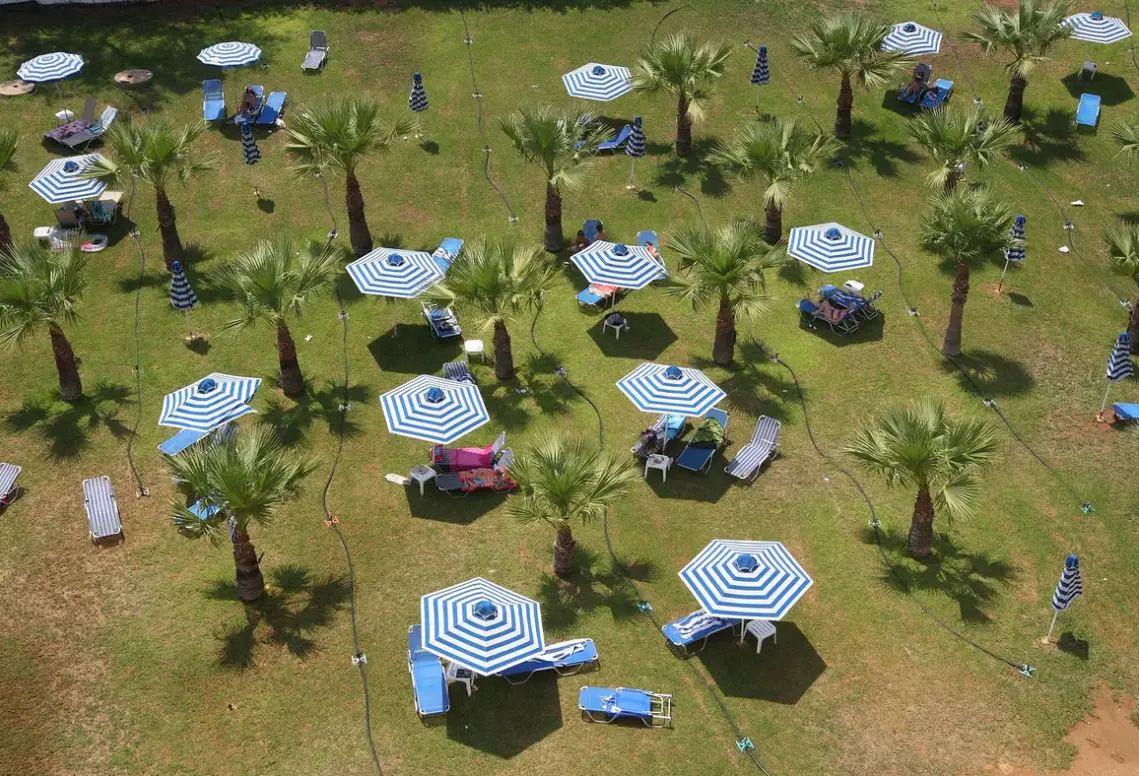 Basen w hotelu Tsokkos Gardens