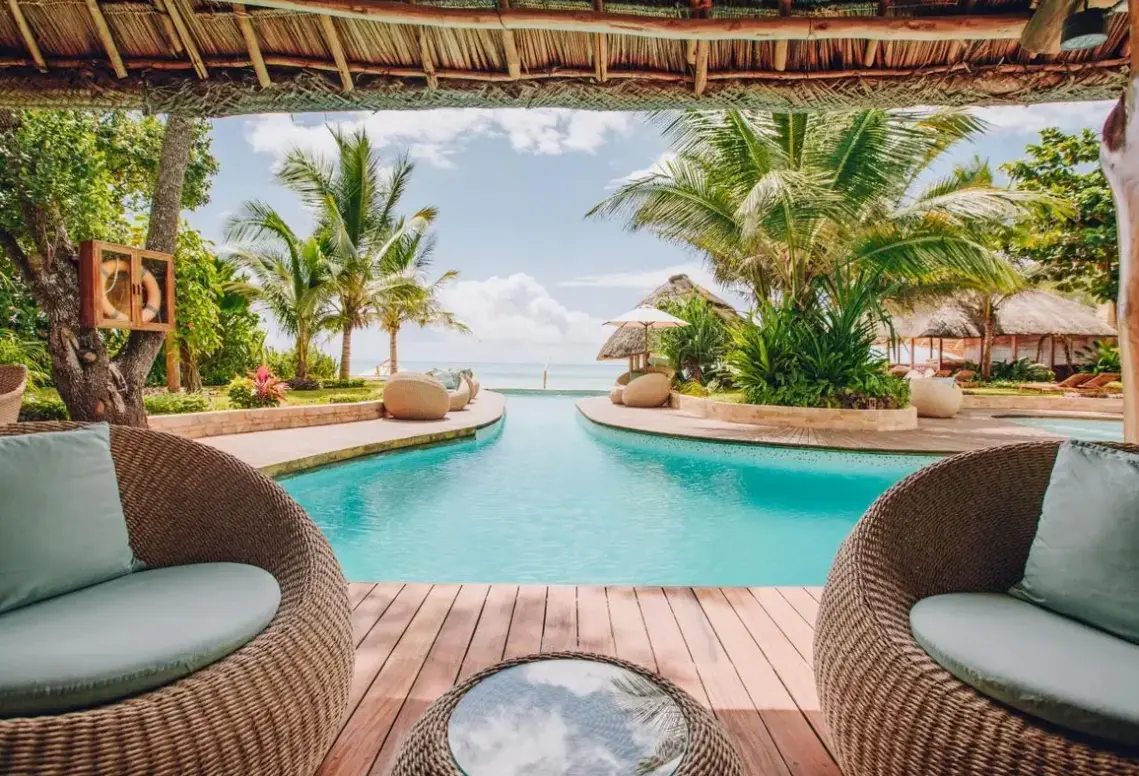 Basen w hotelu Tulia Zanzibar Unique Beach