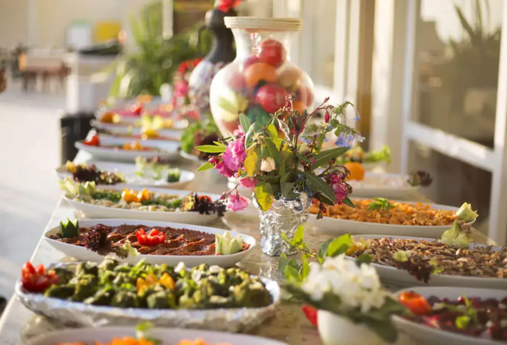 Restauracja i jedzenie w hotelu Tuntas Family Suites (Kusadasi)