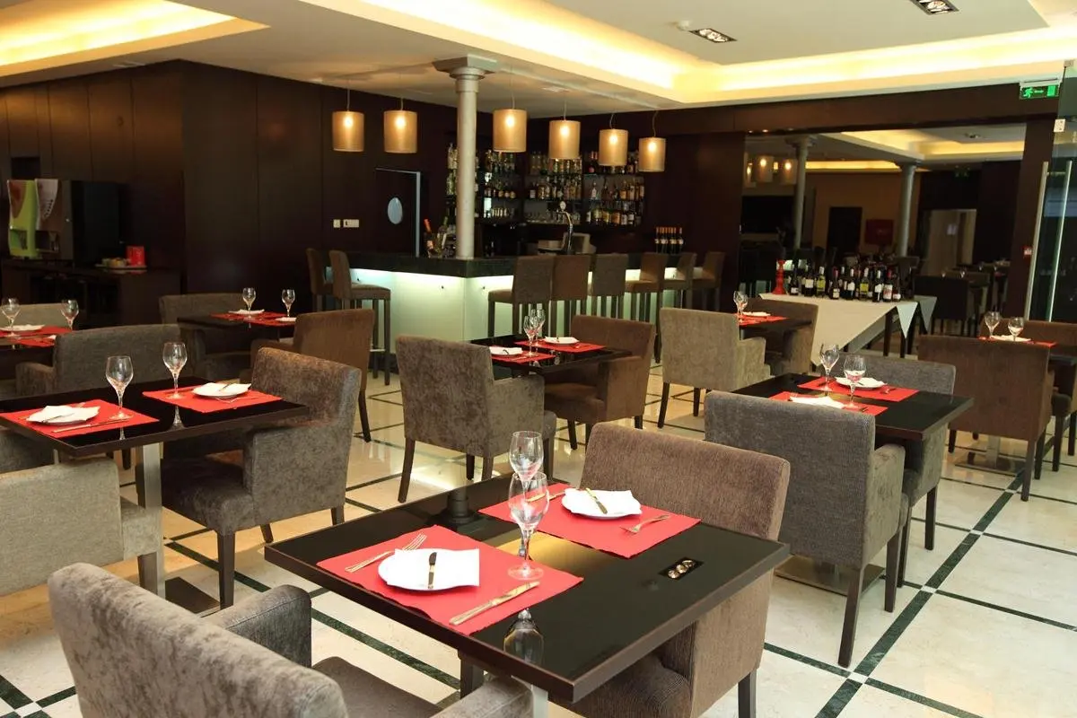 Restauracja i jedzenie w hotelu Turim Saldanha