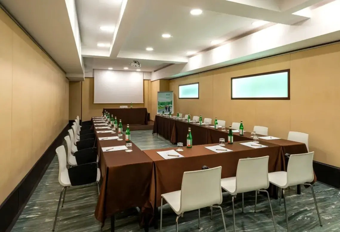 Restauracja i jedzenie w hotelu Una Galles Milano (ex Best Western Galles)