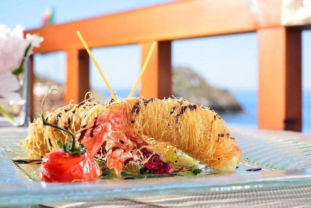 Restauracja i jedzenie w hotelu Una Hotels Capotaormina