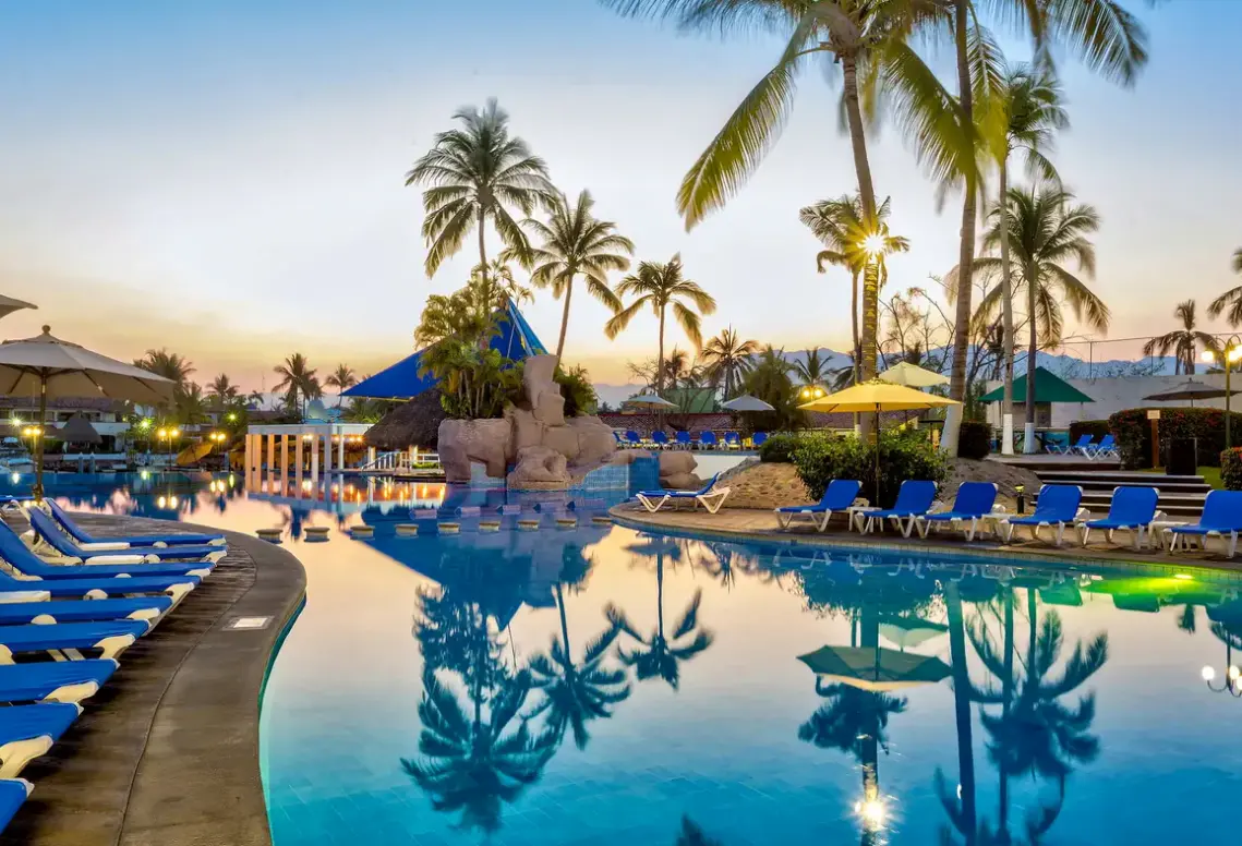 Basen w hotelu Vamar Marina & Beach Resort  (Vallarta)