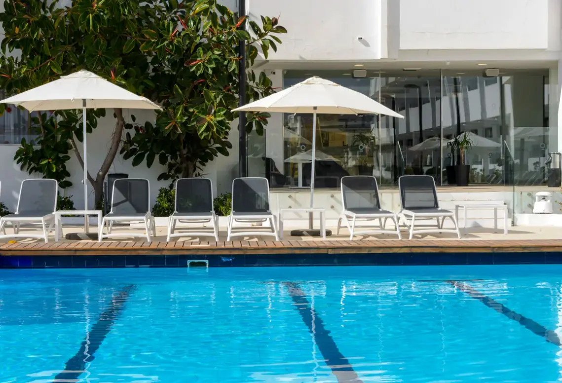 Basen w hotelu Vibra Jabeque Soul Aparthotel (ex. Aparthotel Jabeque)
