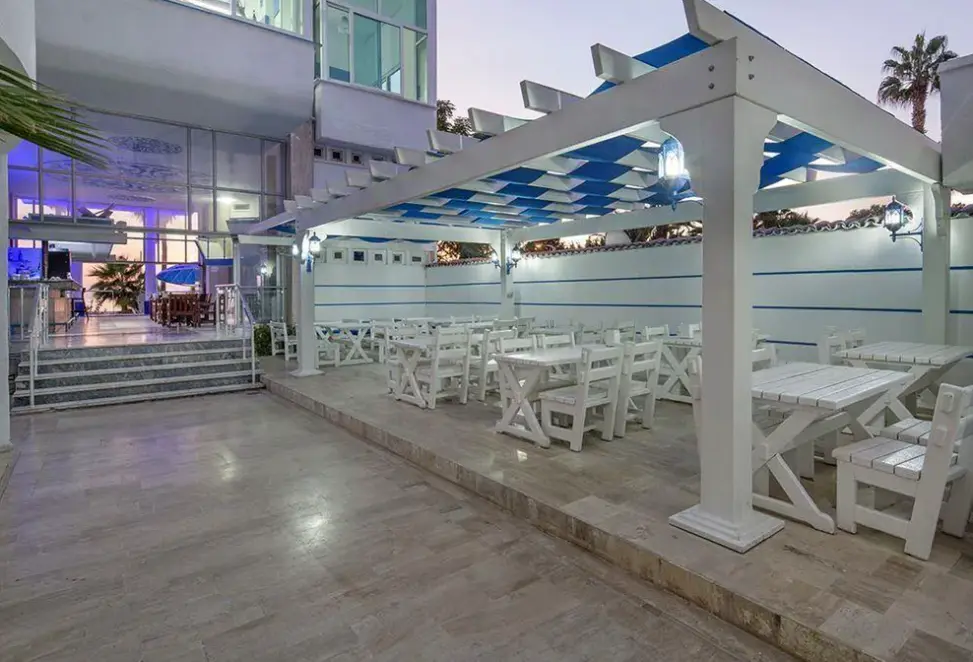 Restauracja i jedzenie w hotelu Viking Beach (ex. Bonn Beach By Rrh&R)