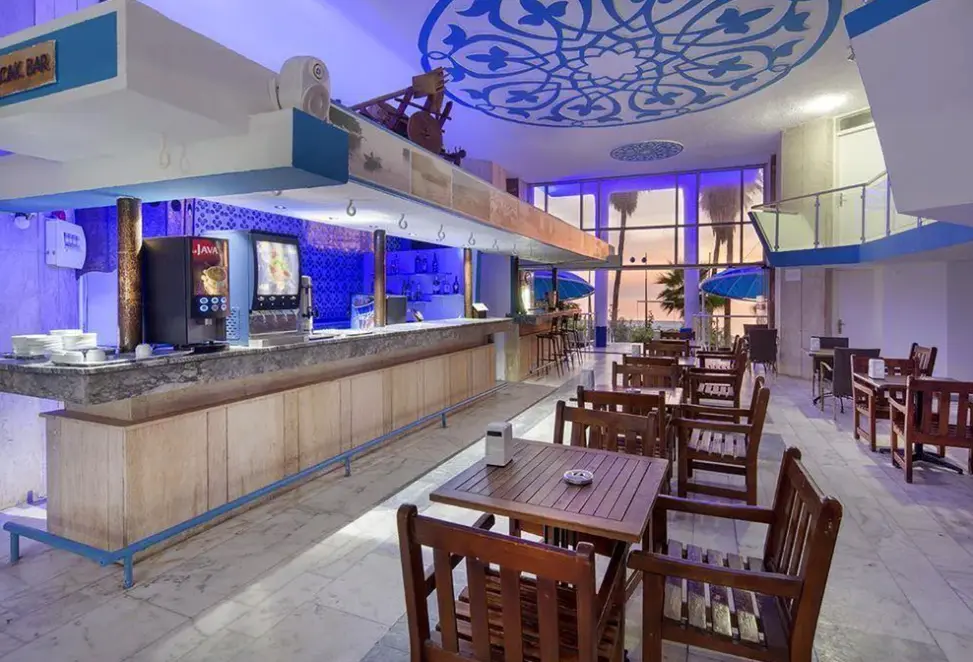 Restauracja i jedzenie w hotelu Viking Beach (ex. Bonn Beach By Rrh&R)