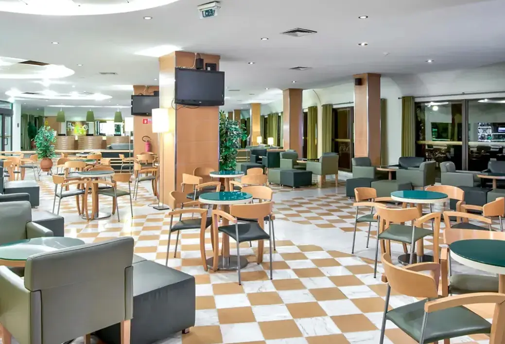 Restauracja i jedzenie w hotelu Vila Gale Marina
