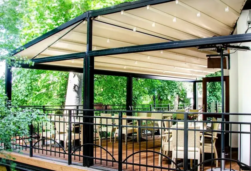 Restauracja i jedzenie w hotelu Villa Baltica